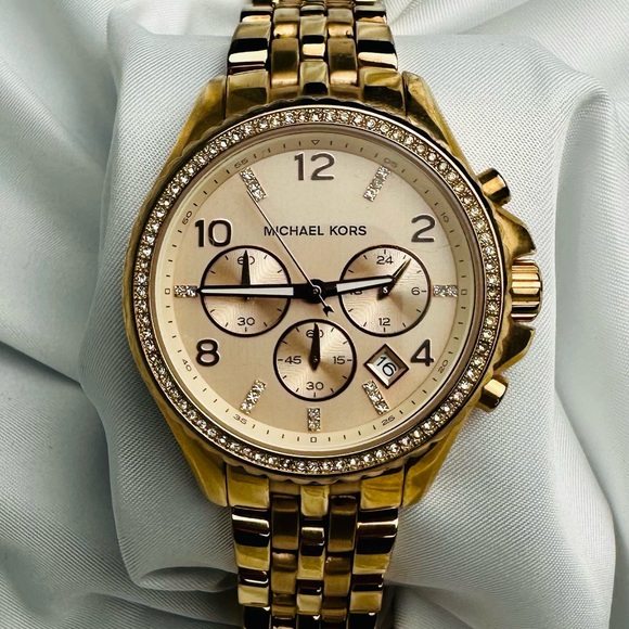 Michael Kors Accessories - Michael Kors Rose Gold Watch